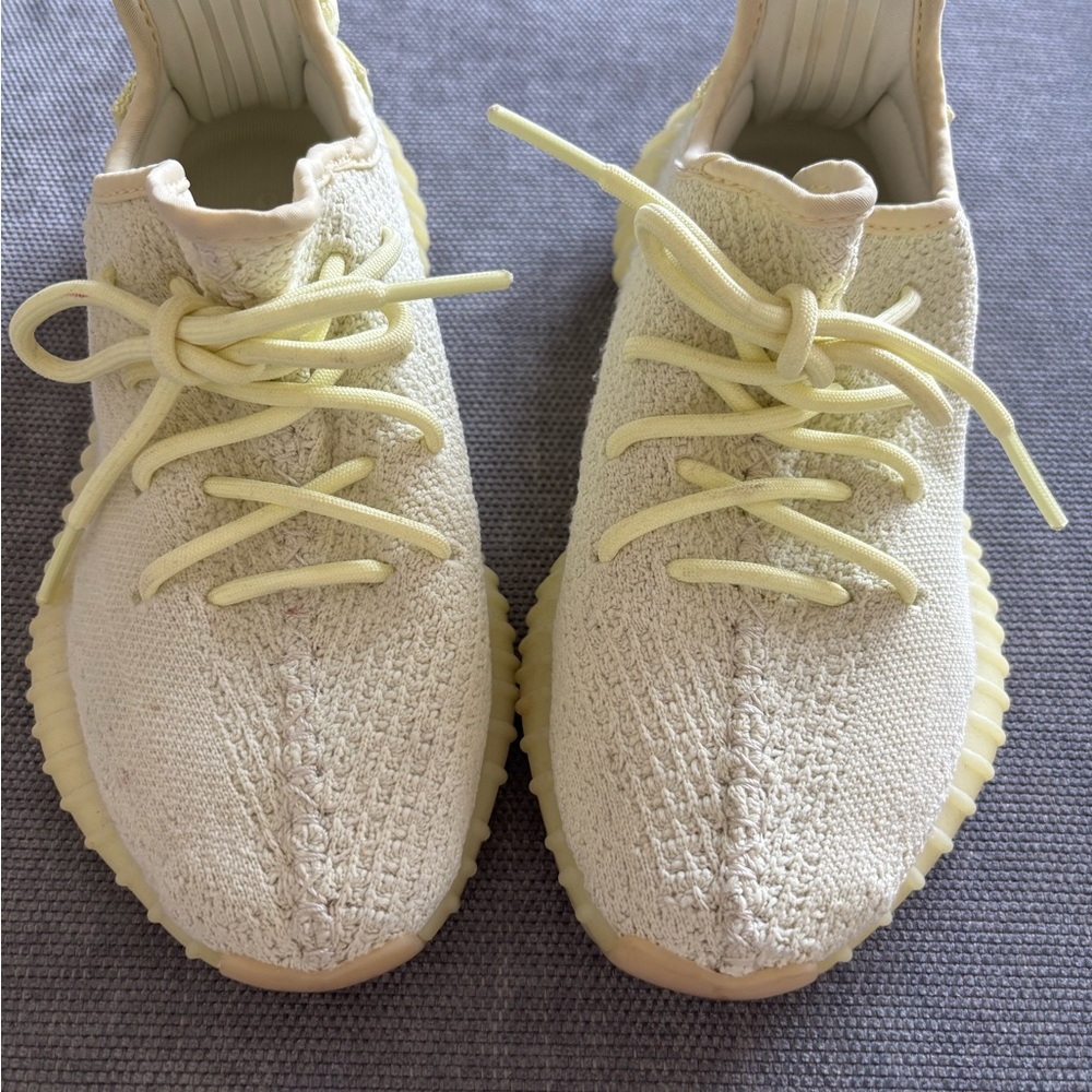 Yeezy Sneakers